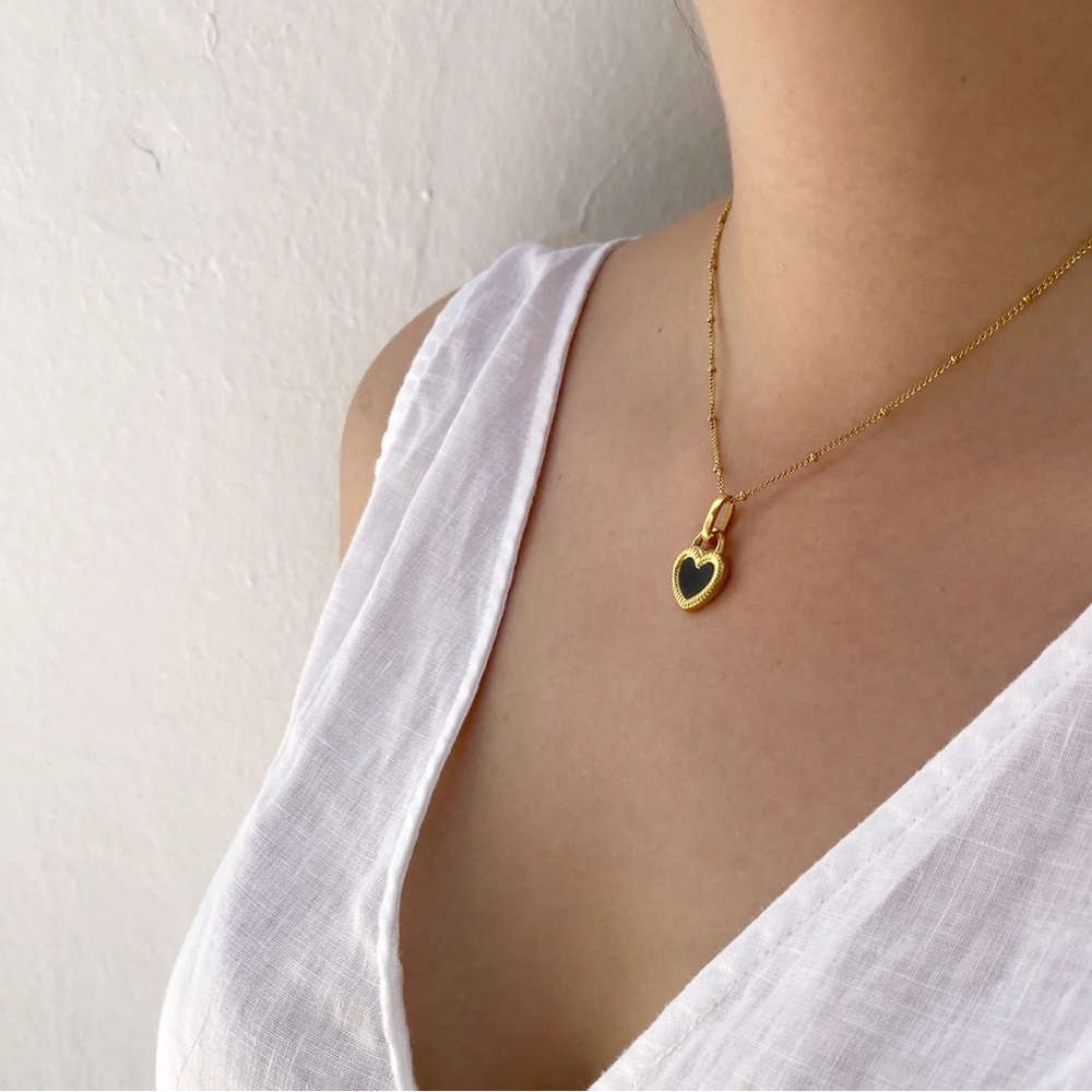 Necklace ! It’s the same:)